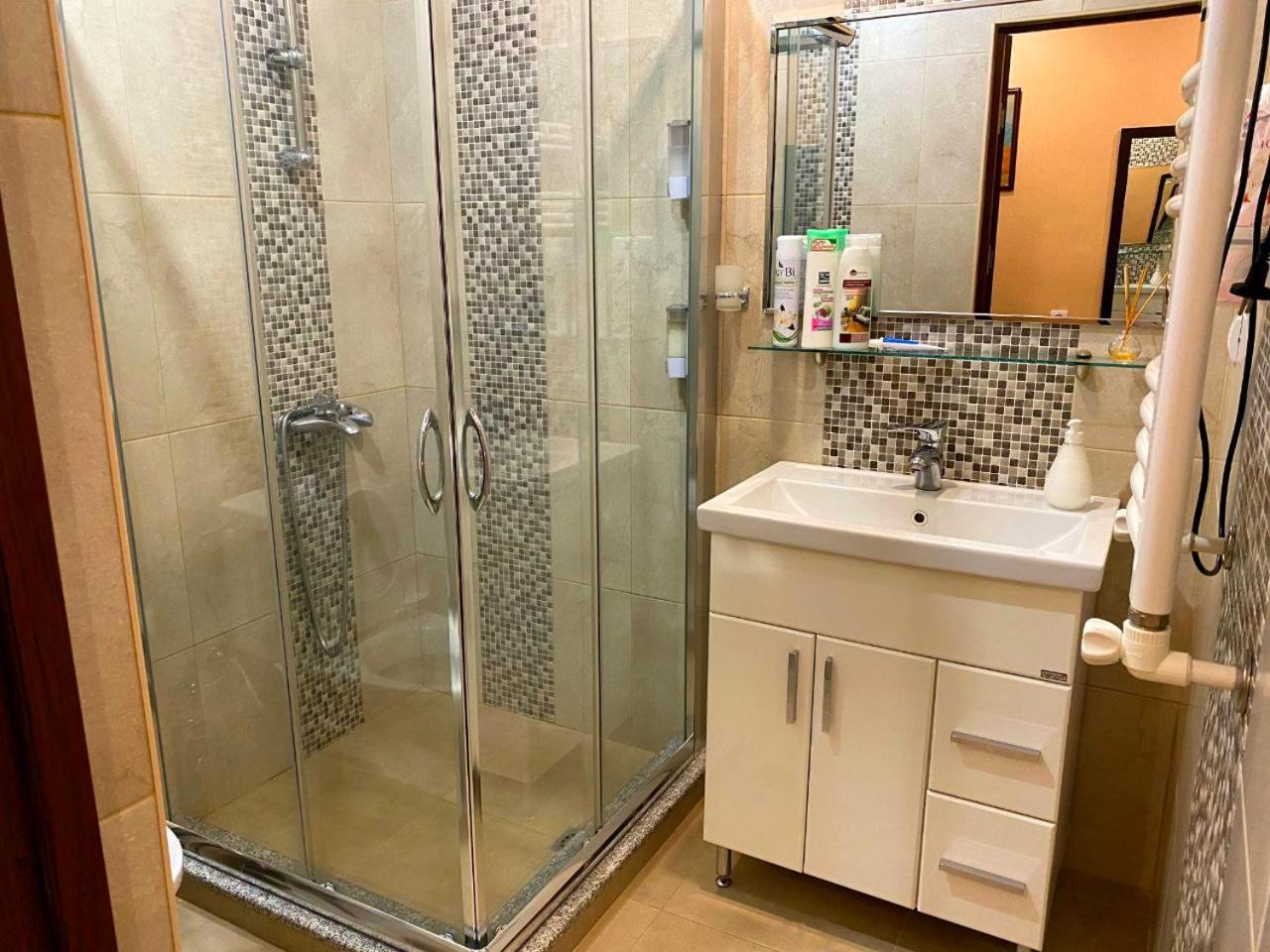 Centralhome Yerevan Bagian luar foto